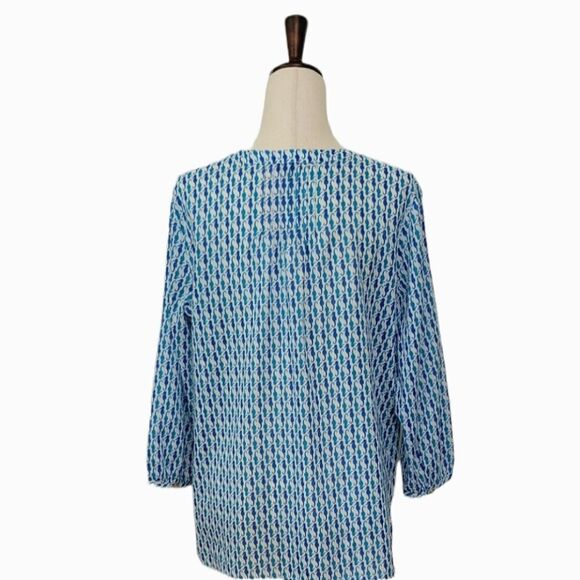 Talbots Blue & Teal Seahorse Print 3/4 Sleeve 1/2 Button Pleated Blouse Size M - Picture 3 of 7